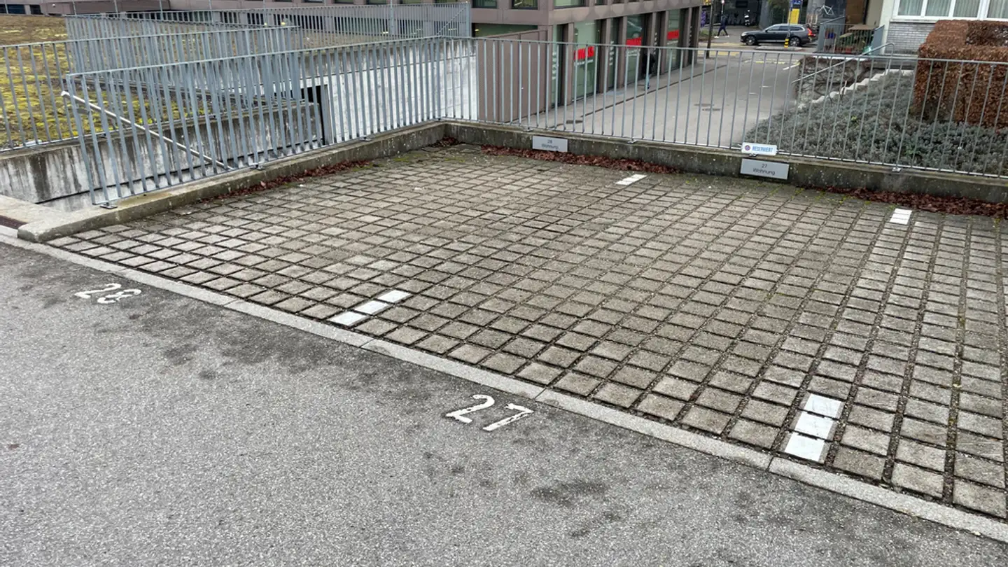 Parcheggio esterno in affitto - Guyer-Zeller-Strasse 21, 8620 Wetzikon ZH