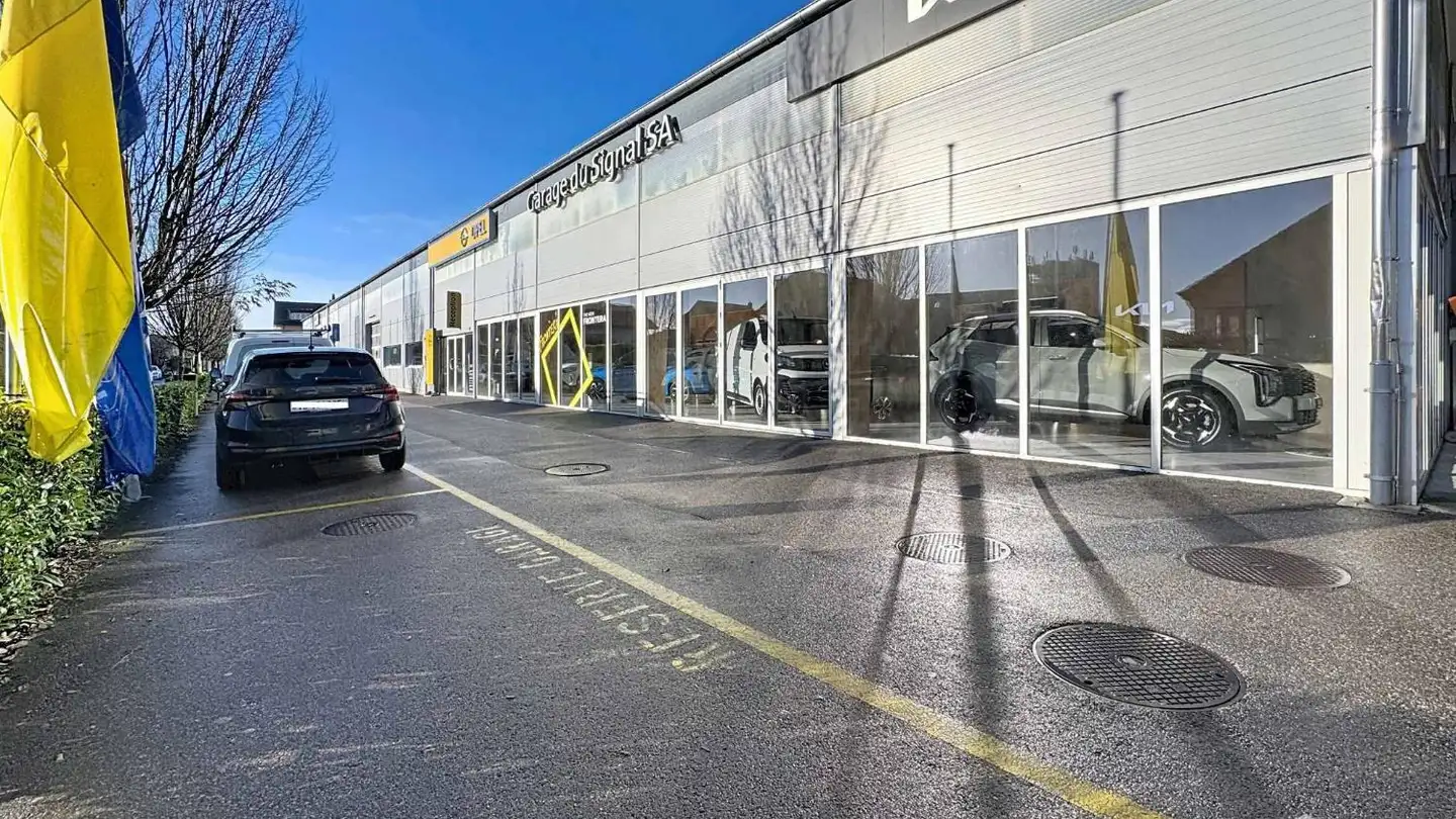 Commercial for sale - 1350 Orbe - Photo 2