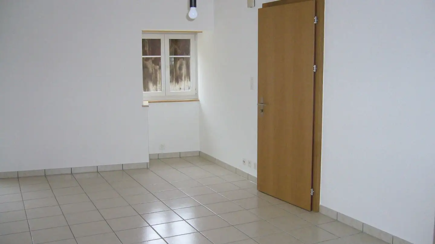 Apartment for rent - Rue du Vignoble 18, 2087 Cornaux NE - Photo 2