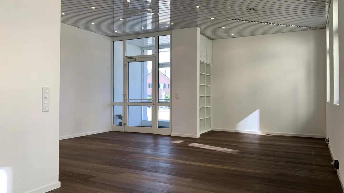 Bureau à louer - Seestrasse 11, 8703 Erlenbach ZH