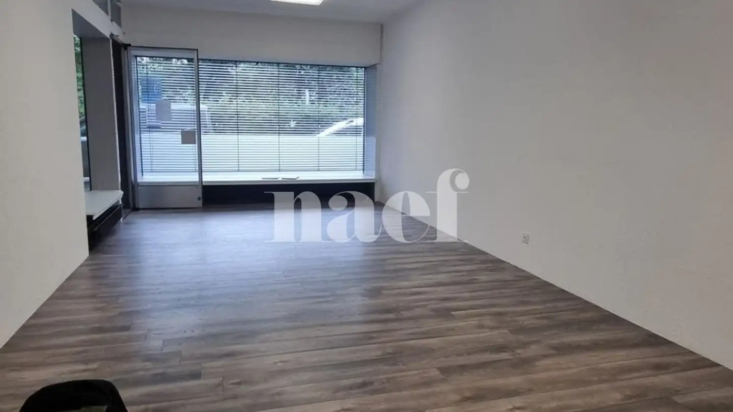 Arcade à louer - Faubourg Du Lac 31, 2000 Neuchâtel