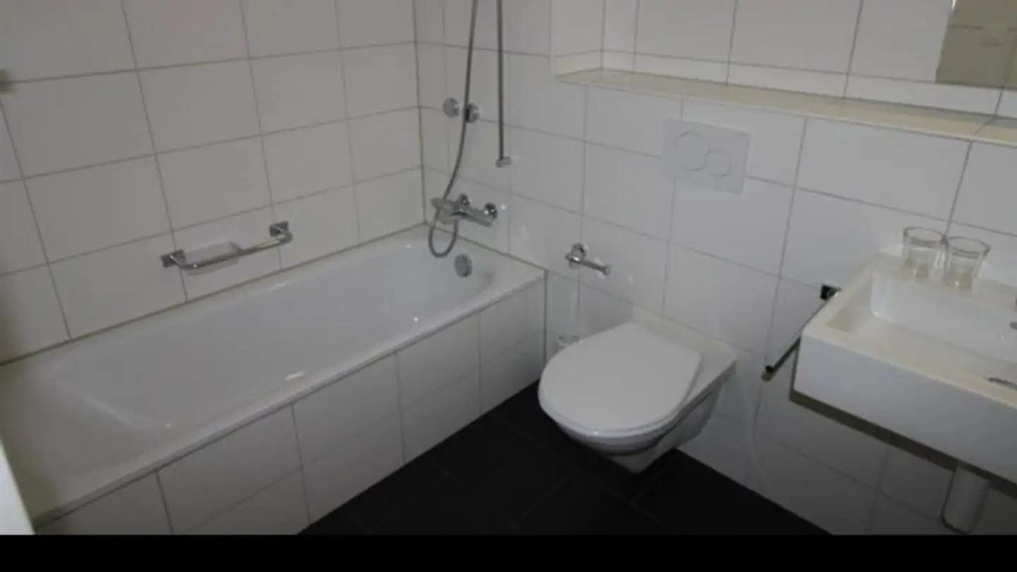 Apartment for rent - Schwimmbadstrasse, 8302 Kloten - Photo 4