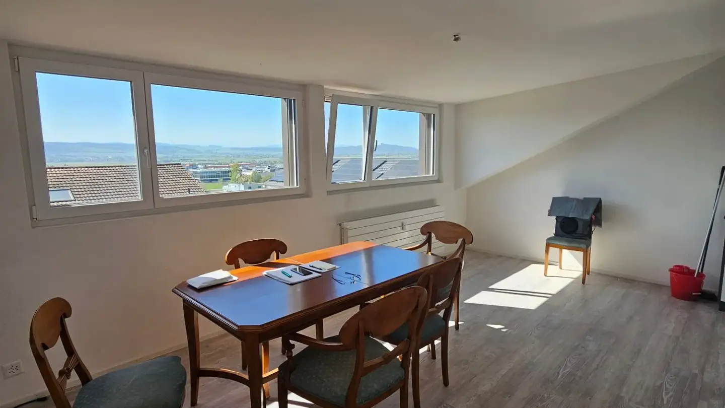 Dachgeschosswohnung mieten - Grenchenstrasse 45, 2544 Bettlach - Foto 2