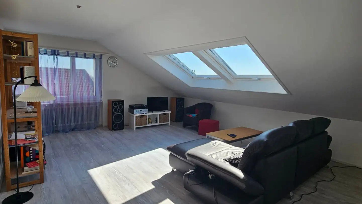 Dachgeschosswohnung mieten - Grenchenstrasse 45, 2544 Bettlach - Foto 3