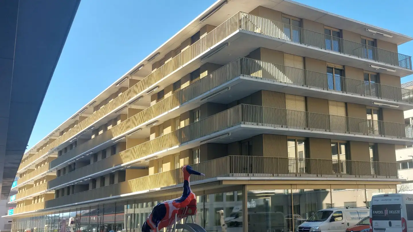 Shop for rent - Cour De La Gare, 1950 Sion