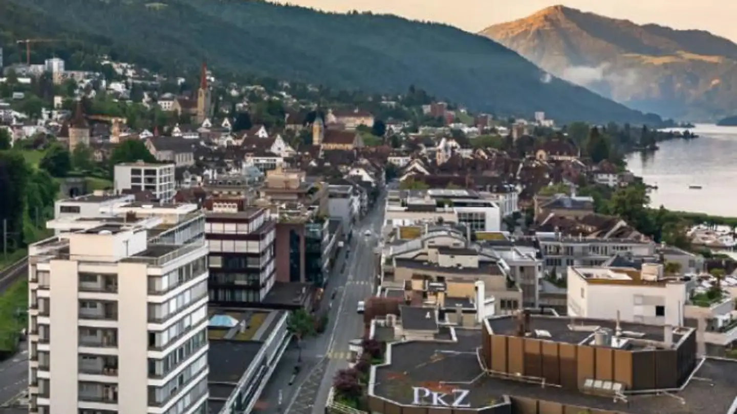 Place de parking souterraine à louer - Industriestrasse 4, 6300 Zug