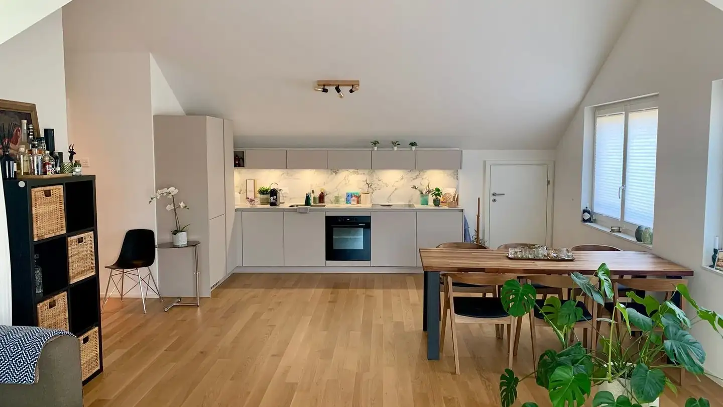 Dachgeschosswohnung mieten - Freihofstrasse, 8703 Erlenbach ZH - Foto 2