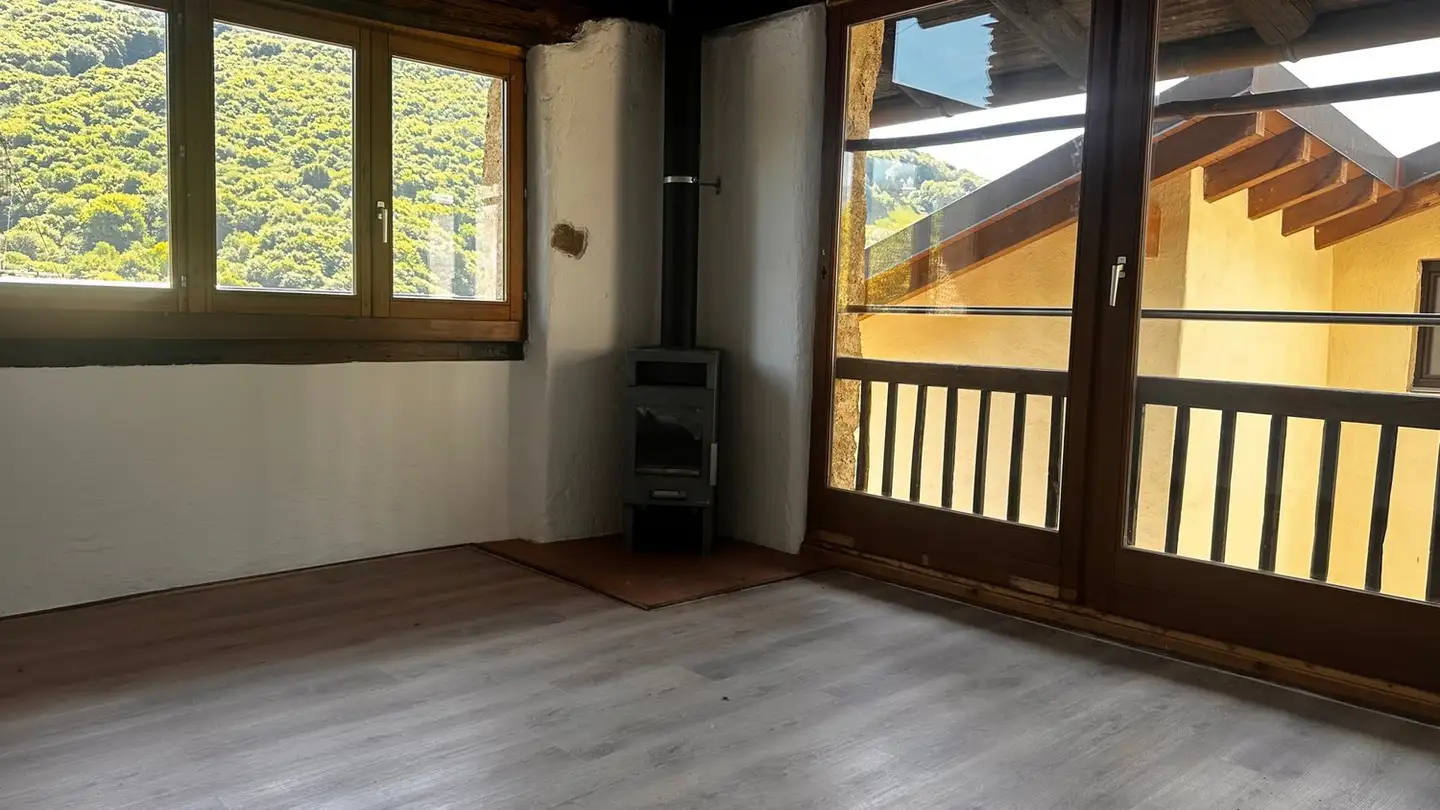 Wohnung mieten - Via Nucleo Paudo 9, 6582 Pianezzo