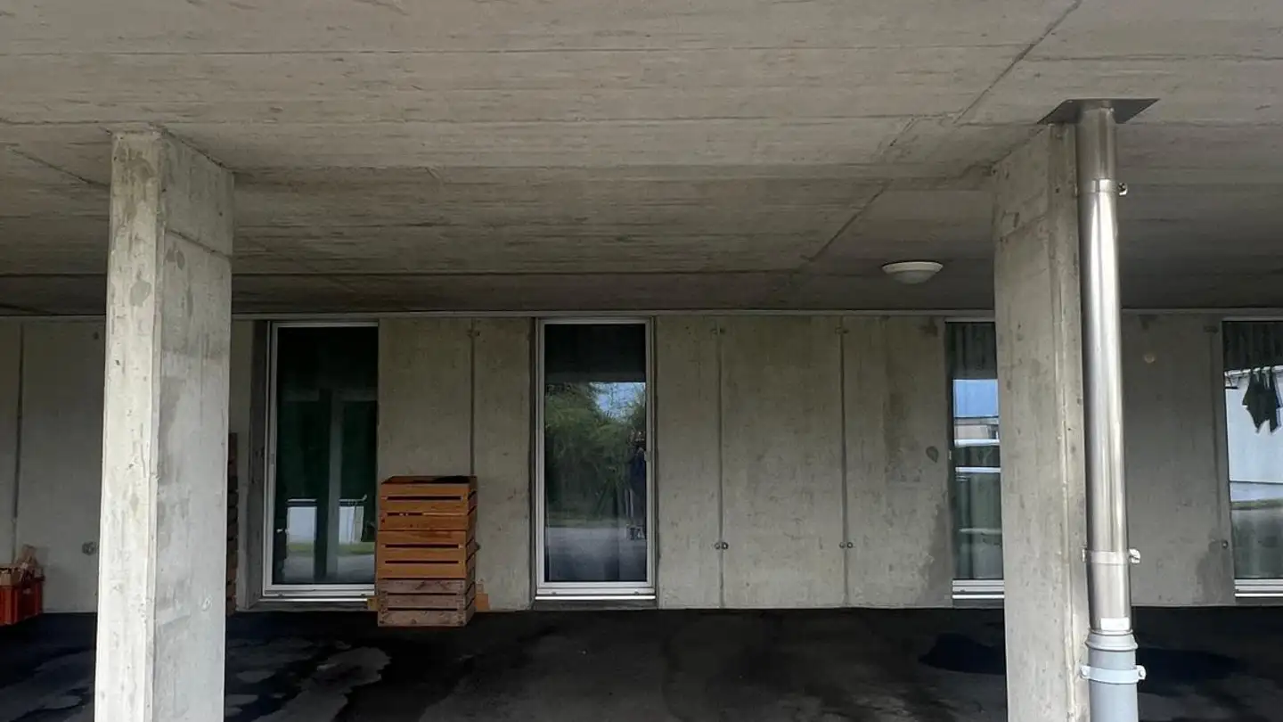 Outdoor parking space for rent - Parkstrasse 41, 6353 Weggis