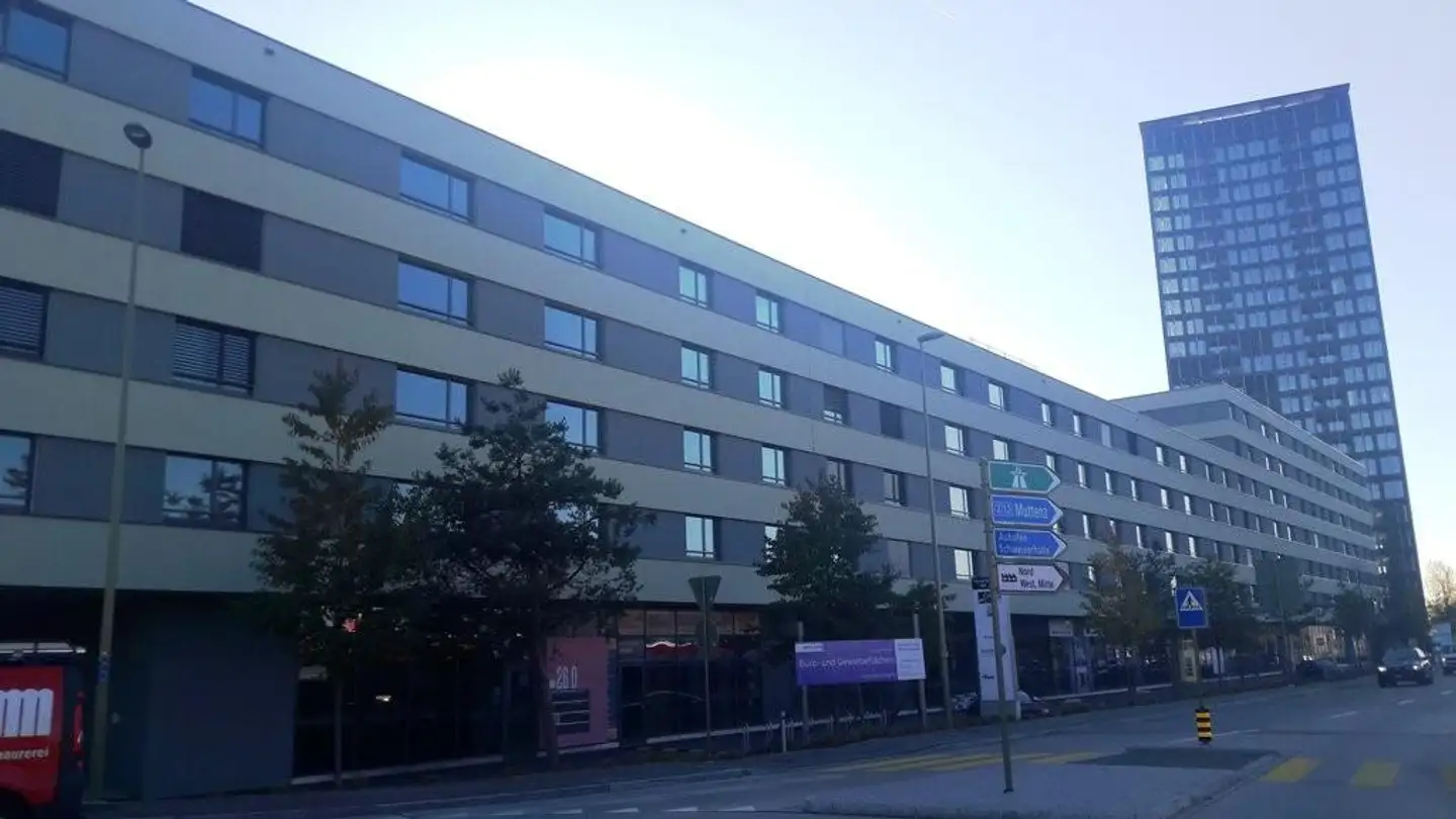 Commercial à louer - Hohenrainstrasse 26b, 4133 Pratteln