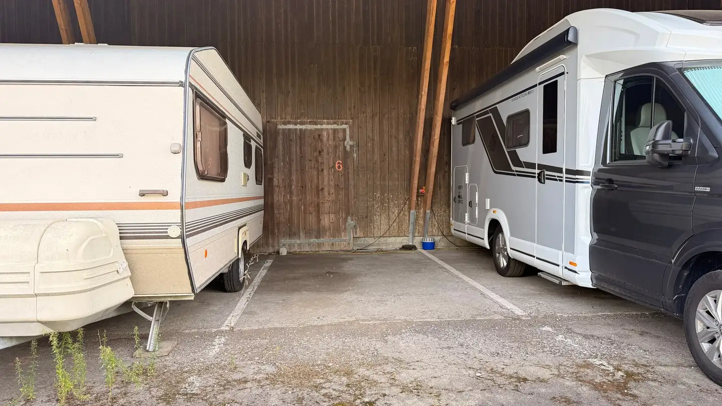 Place de parking extérieure à louer - Wiesengrund, 8932 Mettmenstetten