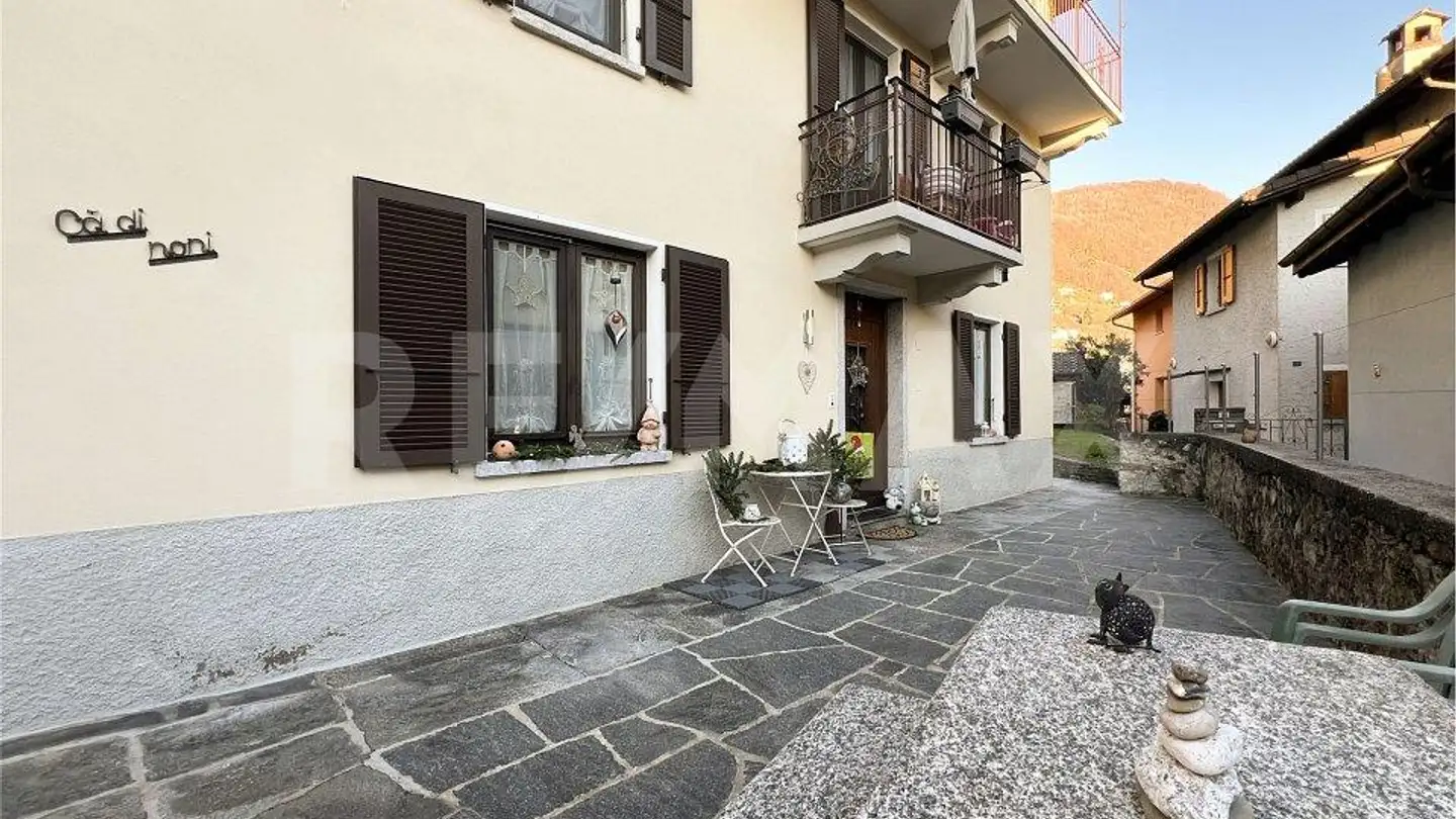 Edificio residenziale in vendita - 6596 Gordola