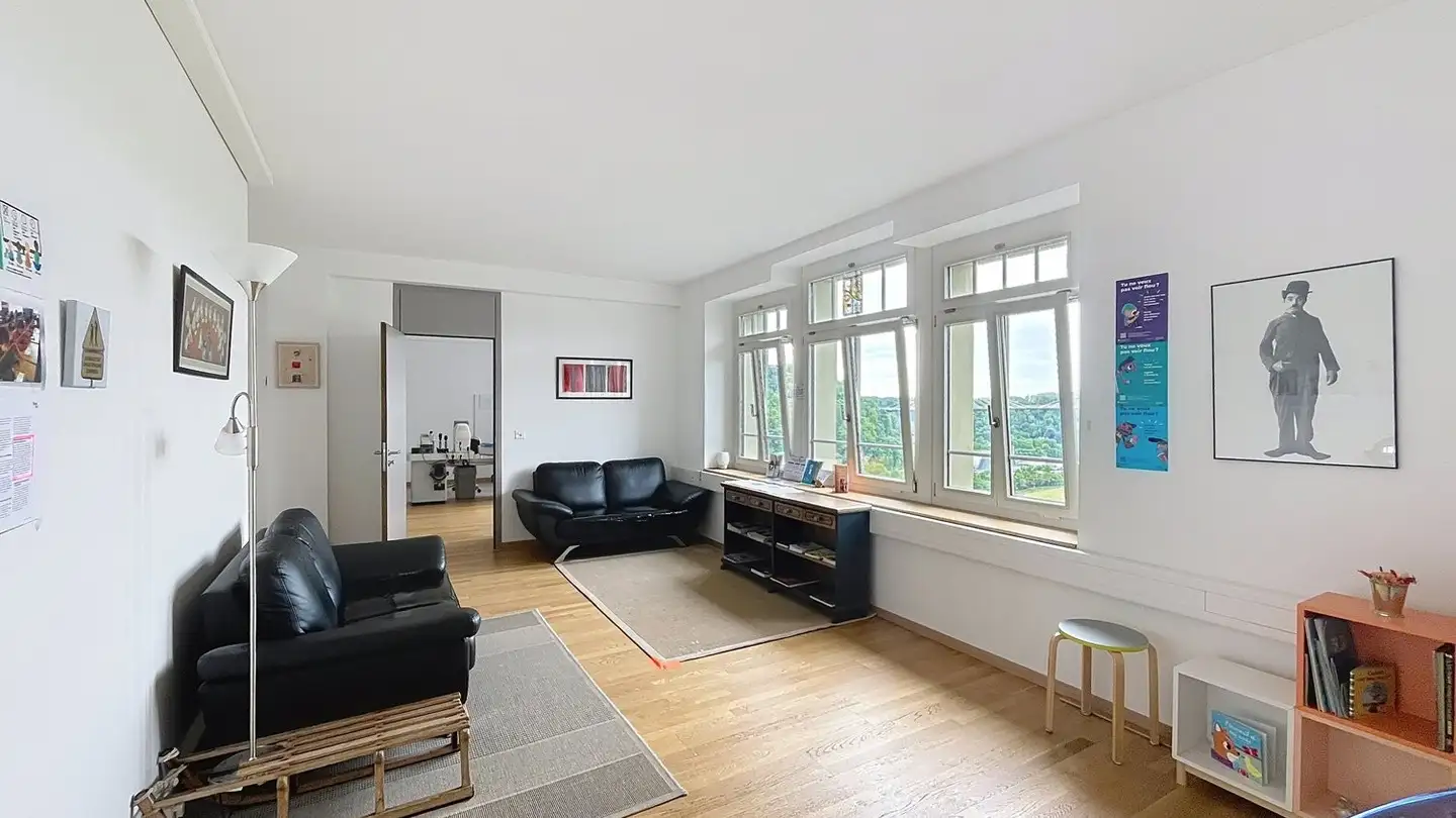 Commercial à louer - Rue De Morat / Murtengasse 8, 1700 Fribourg