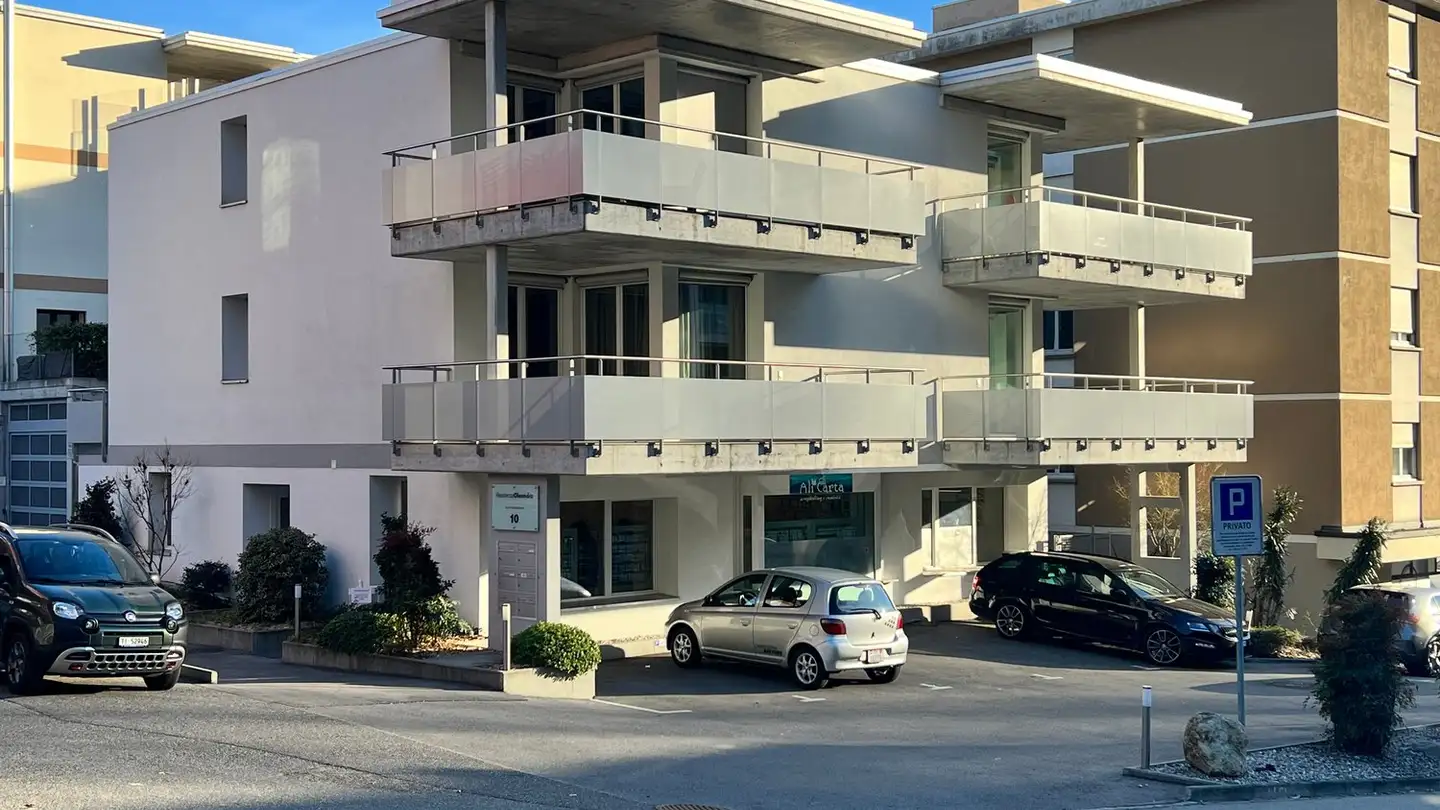 Commerciale in affitto - Via Circonvallazione 10, 6952 Canobbio