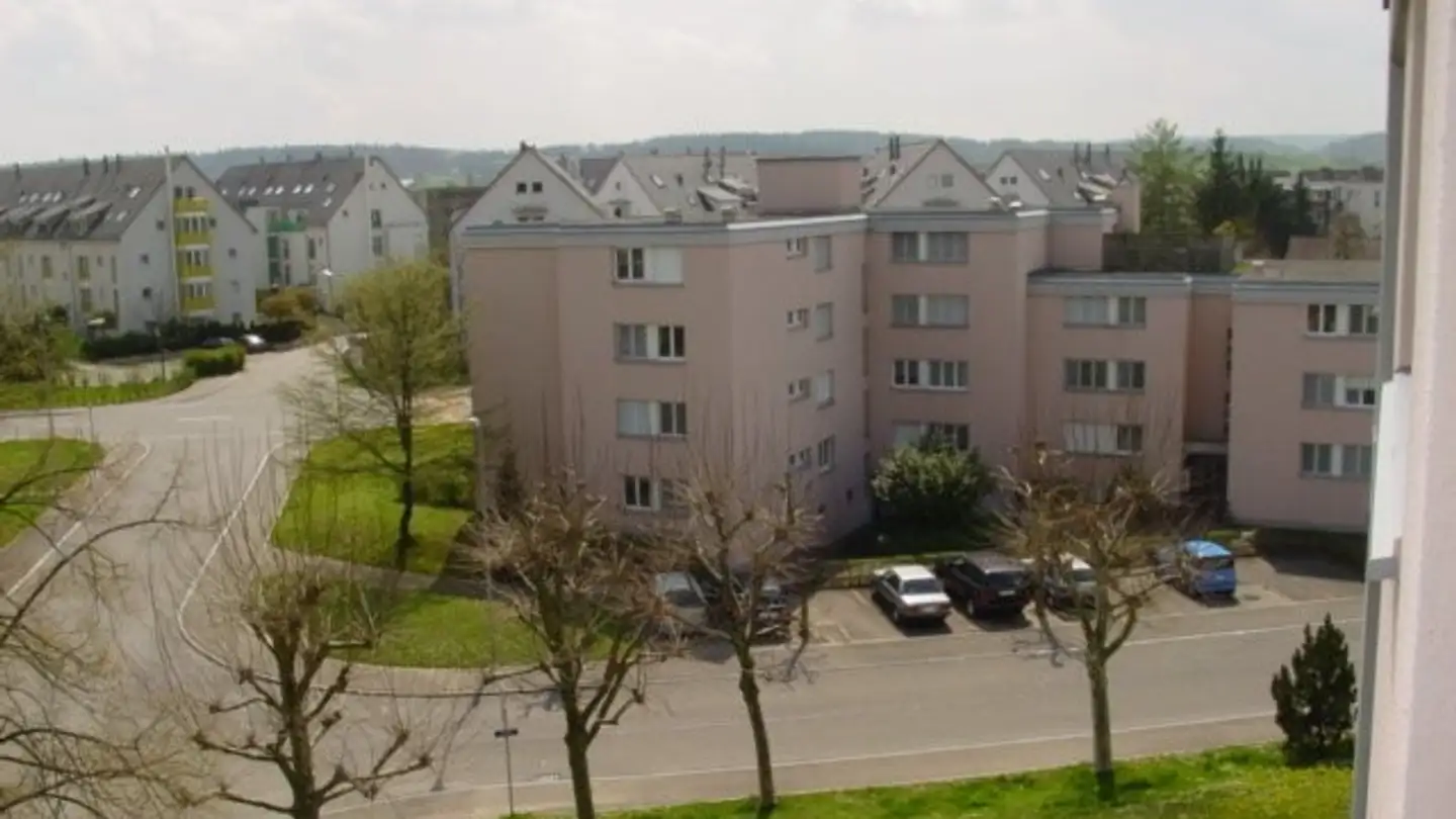 Place de parking extérieure à louer - Langackerweg, 8155 Niederhasli