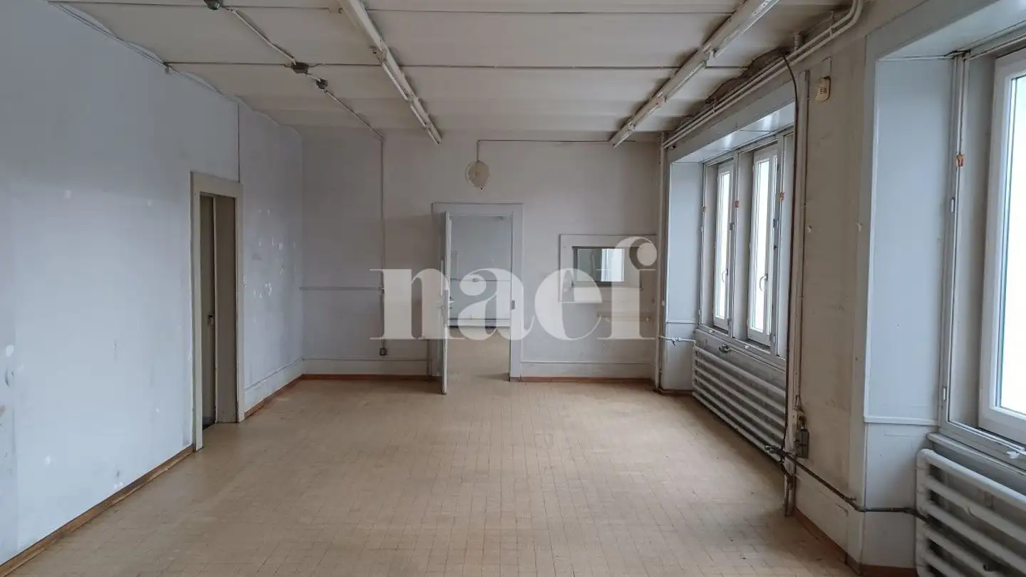 Commercial for rent - Rue de la Tuilerie 42, 2300 La Chaux-de-Fonds