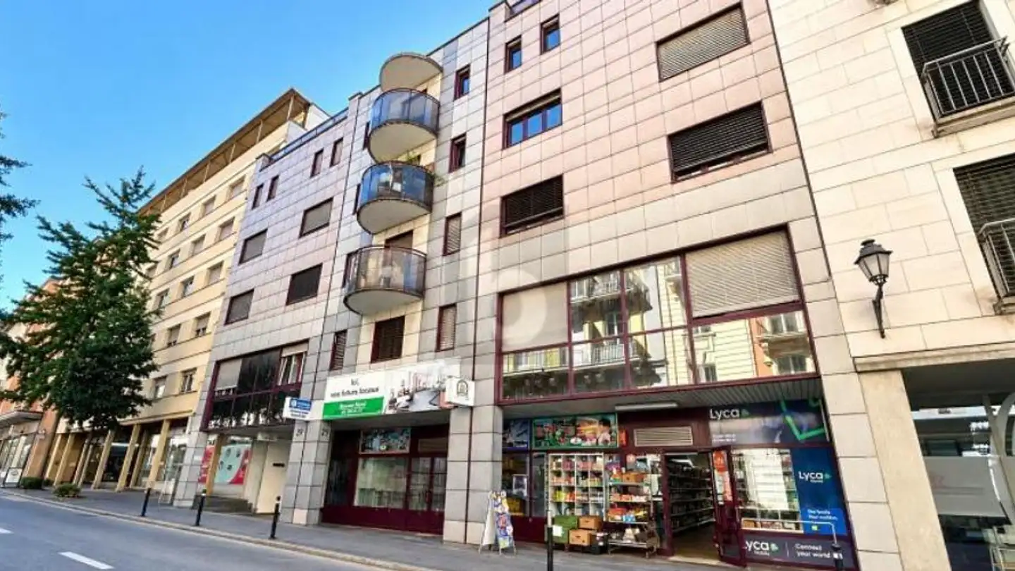 Commercial à vendre - 1820 Montreux