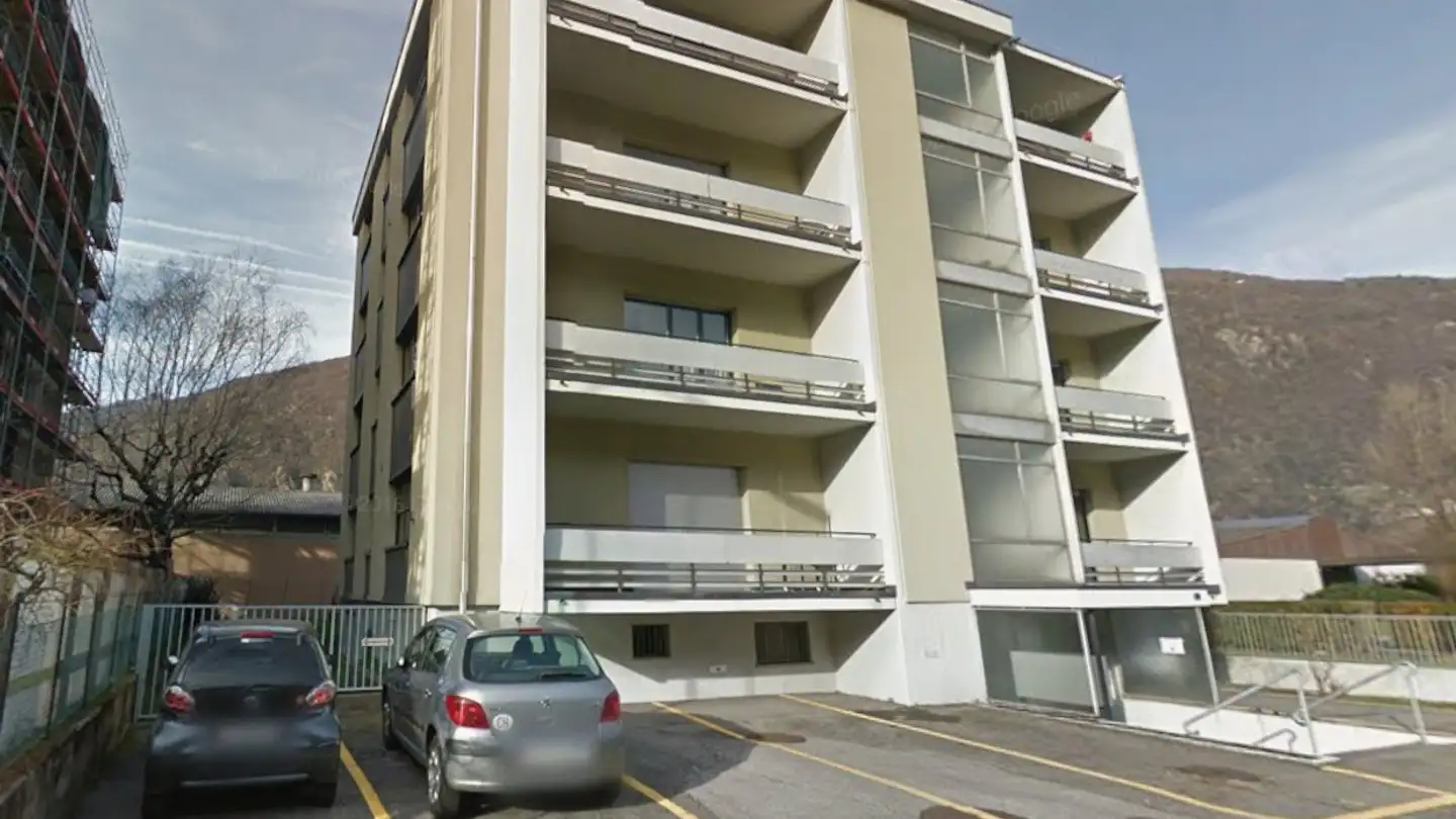 Outdoor parking space for rent - Via Mirasole 14, 6500 Bellinzona