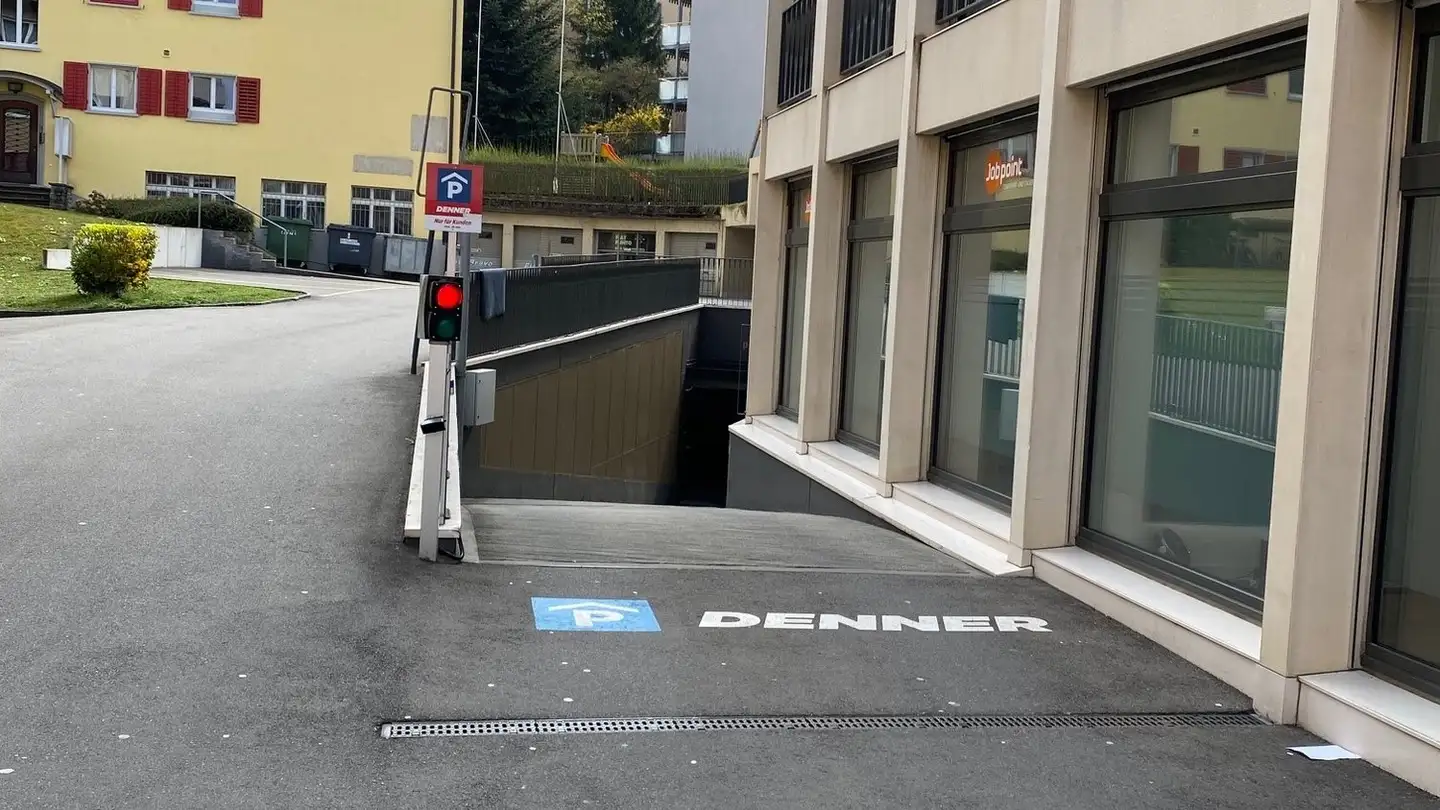 Place de parking souterraine à louer - Schwamendingenstrasse 24, 8050 Zürich - Photo 3