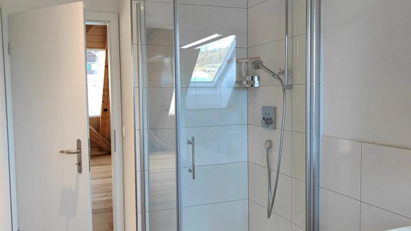Attique à louer - Oberburgstrasse 2, 3326 Krauchthal - Photo 3