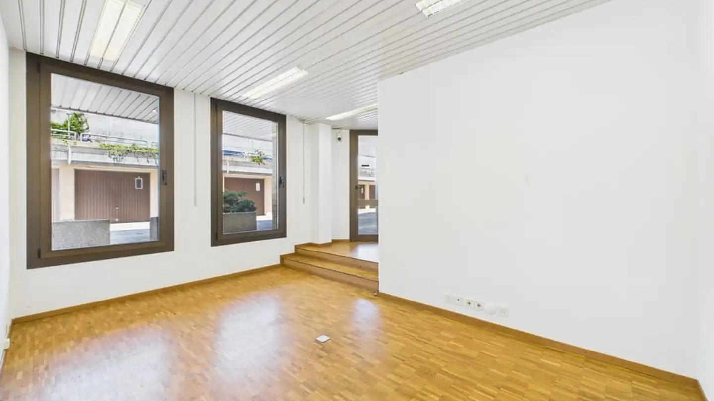 Gewerbe mieten - Route De Cité-Ouest 19, 1196 Gland