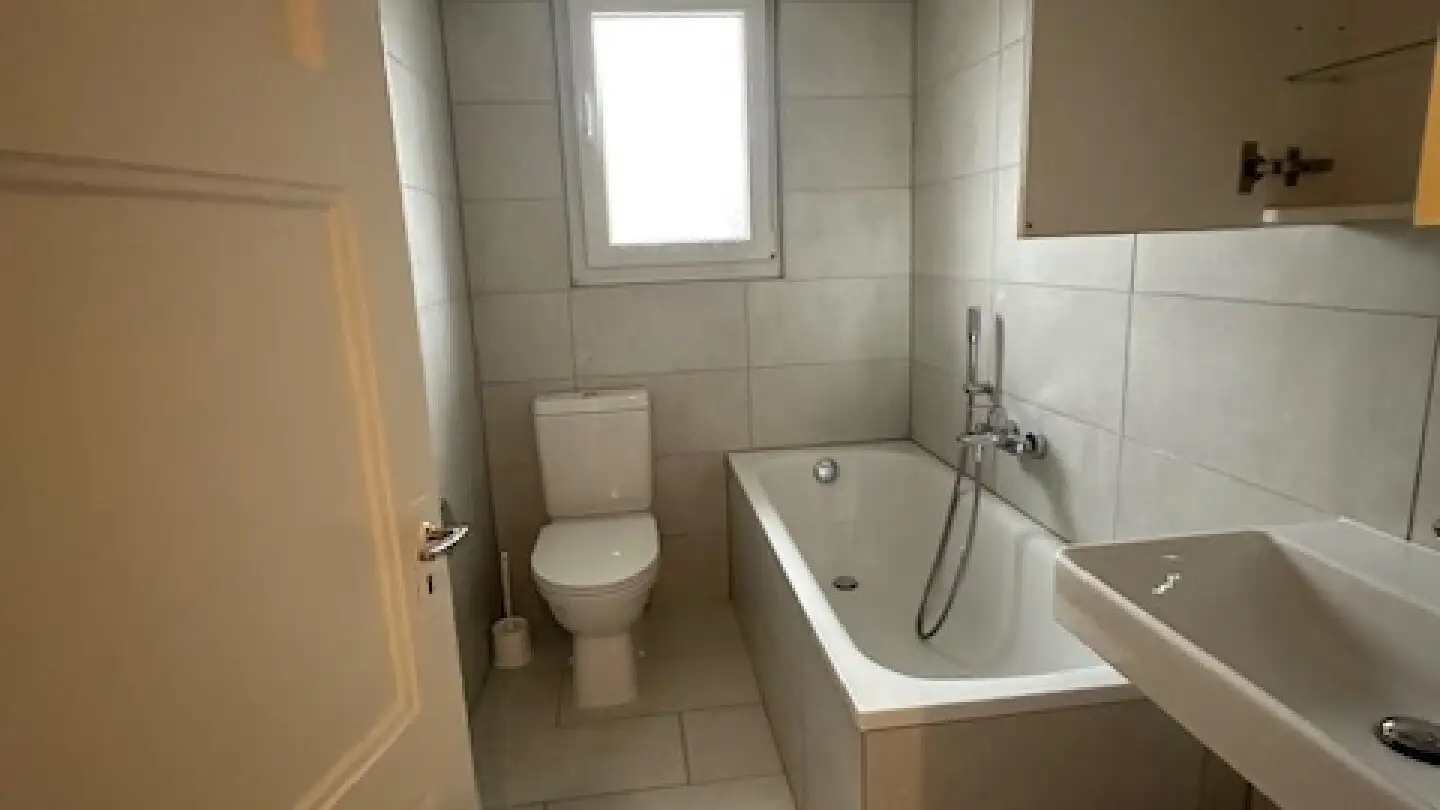 Mehrfamilienhaus kaufen - Rue De Neuchâtel, 2034 Peseux - Foto 2