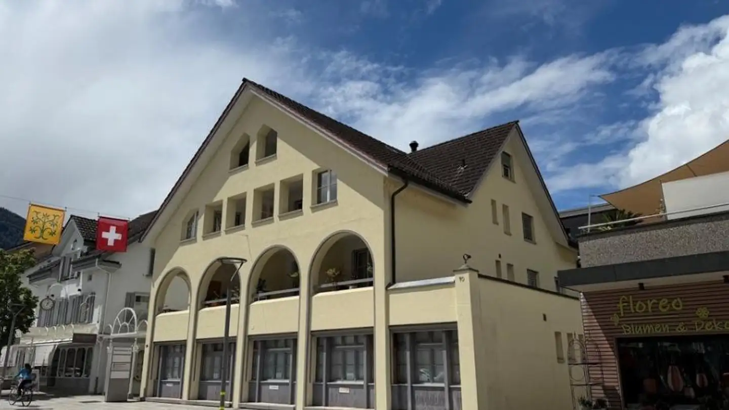 Commercial à louer - Bahnhofstrasse 10, 8880 Walenstadt