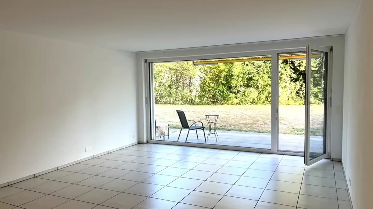 Appartement à louer - Wingertstrasse 10, 7012 Felsberg