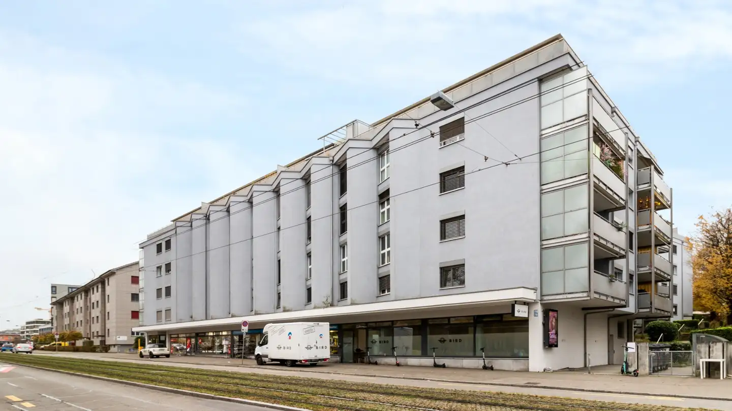 Appartement à louer - Badenerstrasse 731, 8048 Zürich