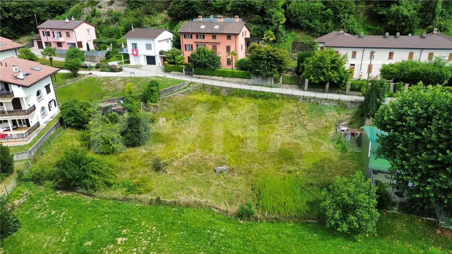 Constructible plot for sale - 6999 Astano