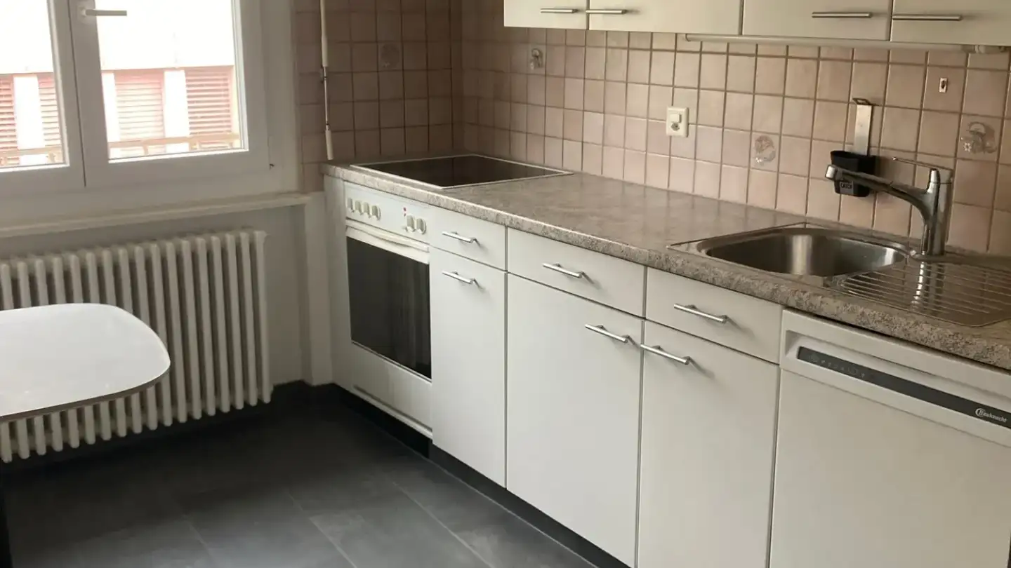 Apartment for rent - Avenue De La Gare 32, 1950 Sion - Photo 2