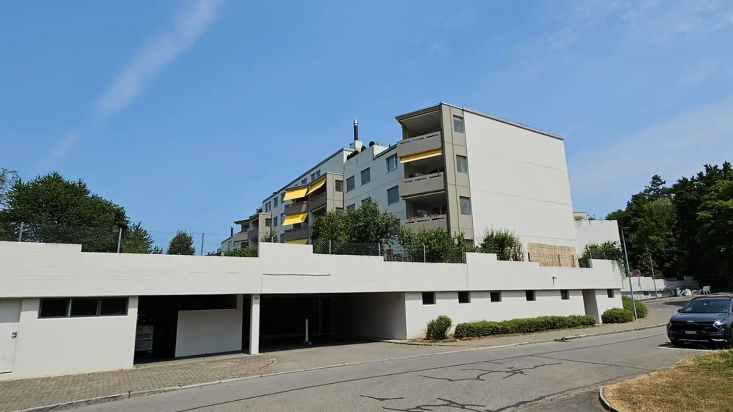 Place de parking souterraine à louer - Langenmattstrasse, 8617 Mönchaltorf