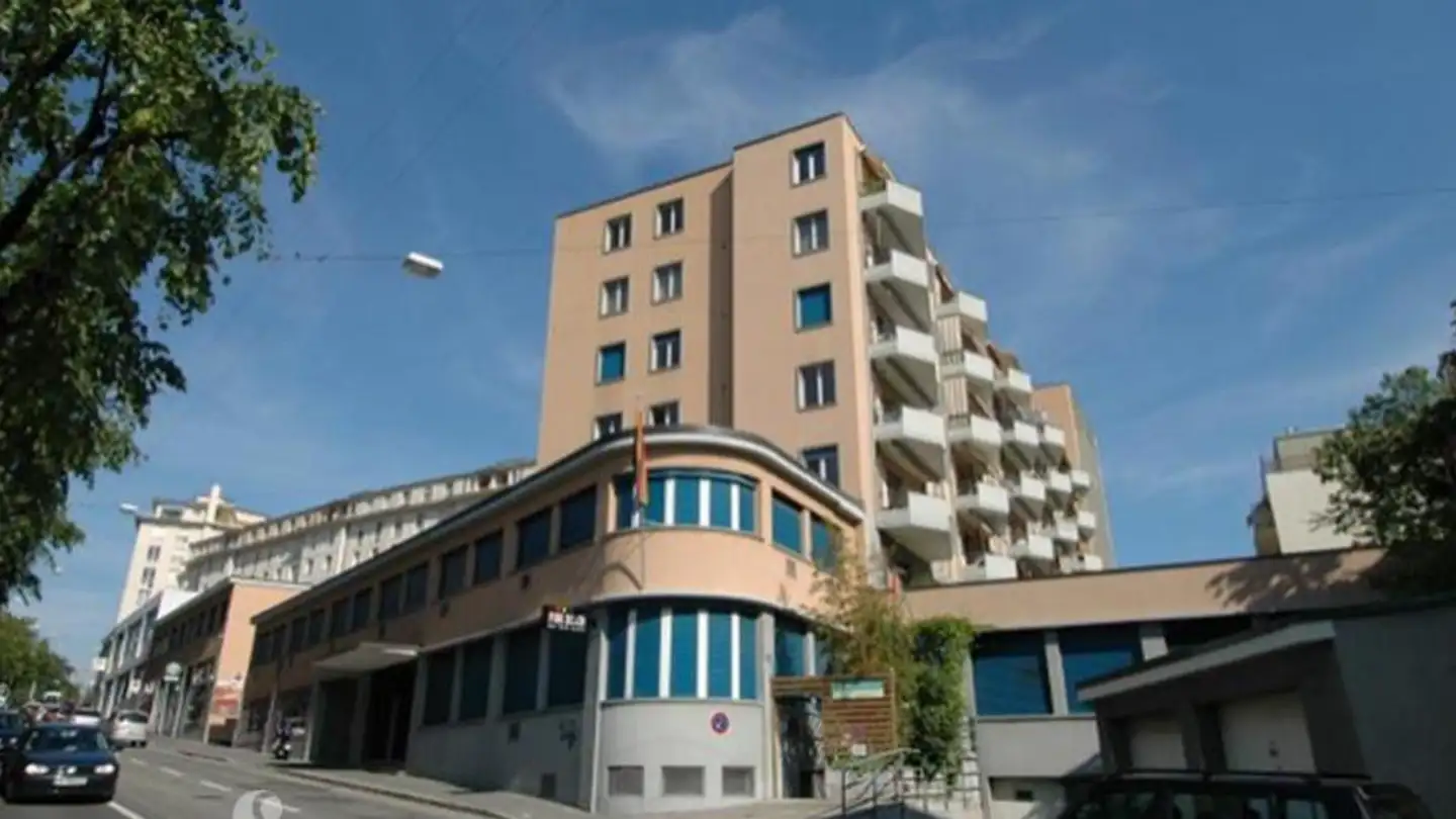 Covered parking space for rent - Avenue de Tivoli 7, 1007 Lausanne