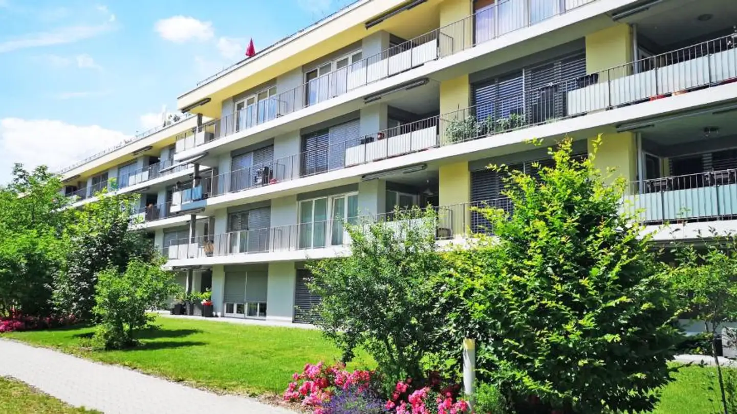 Tiefgaragenstellplatz mieten - Rosengartenweg 2, 5417 Untersiggenthal