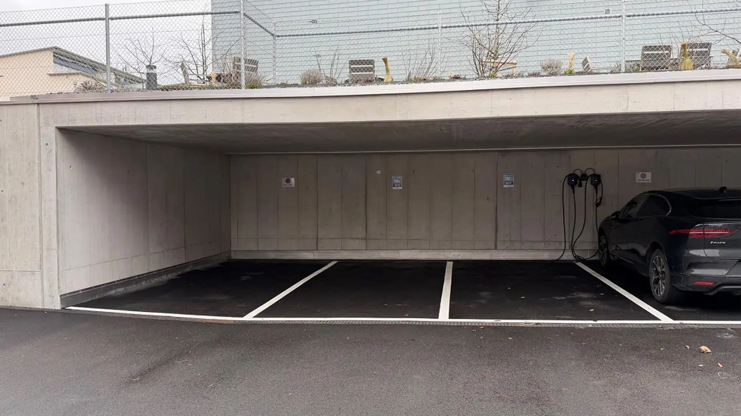 Covered parking space for rent - Arbachstrasse 2d, 6340 Baar