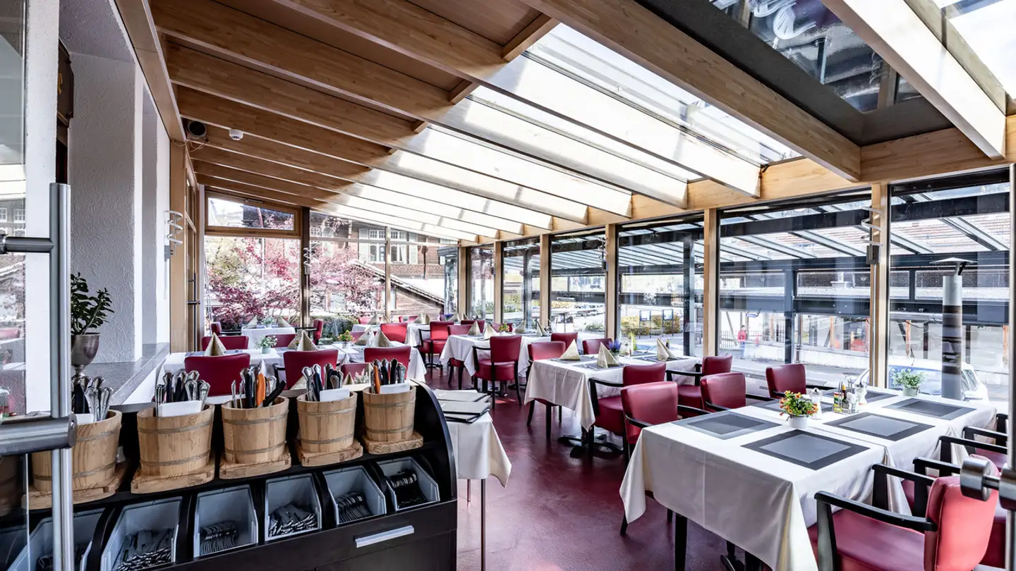 Mischgenutztes Gebäude kaufen - Farbgasse 5, 3770 Zweisimmen - Foto 2