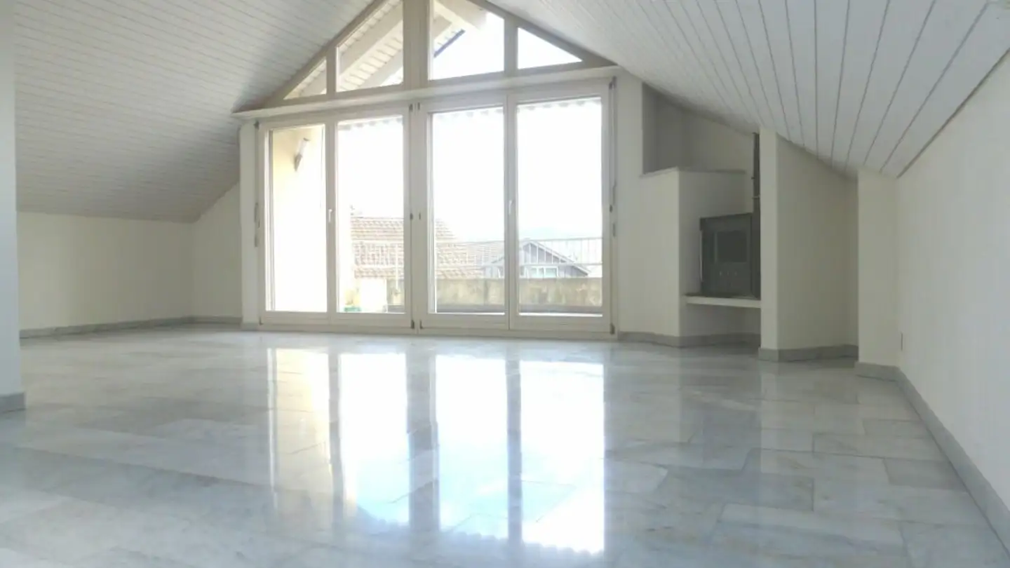 Dachgeschosswohnung mieten - Benkenstrasse 19, 4106 Therwil - Foto 2