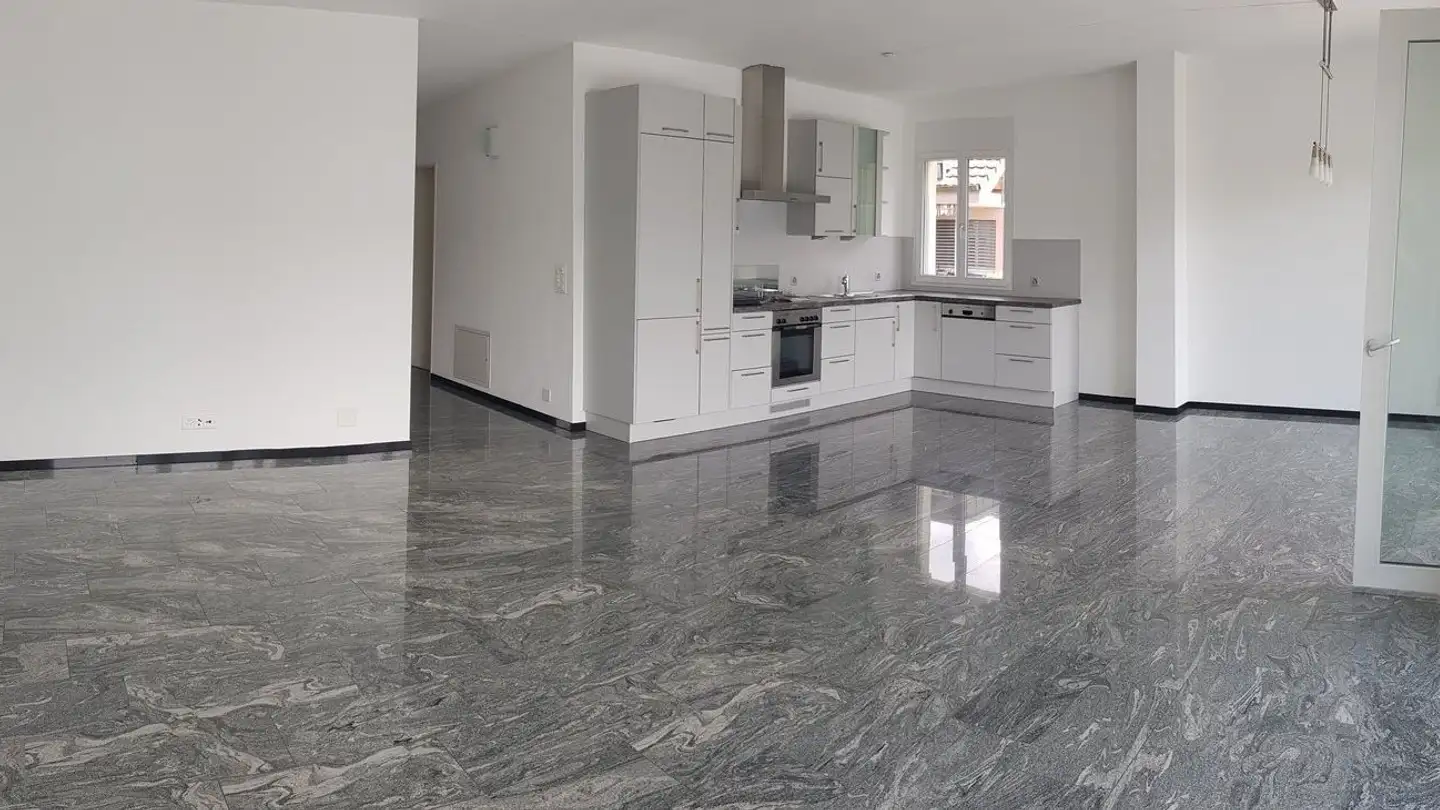 Dachgeschosswohnung mieten - Emmenmattstrasse 21, 6020 Emmenbrücke - Foto 2