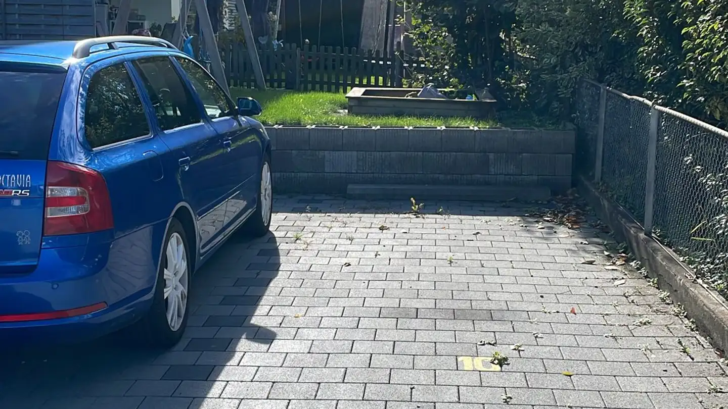 Place de parking extérieure à louer - Ringstrasse 5, 5734 Reinach AG