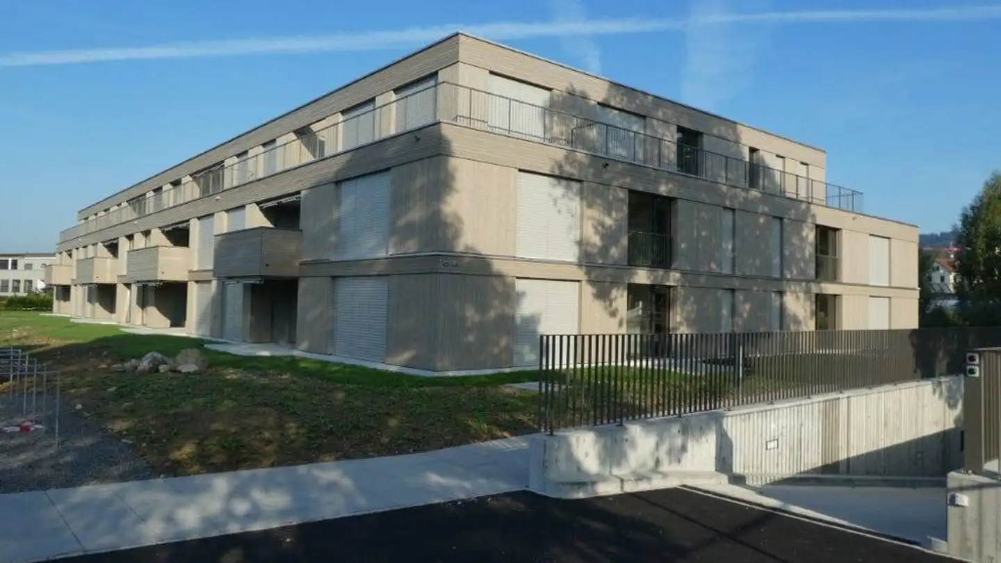 Place de parking souterraine à louer - Langwisenstrasse 14, 8103 Unterengstringen
