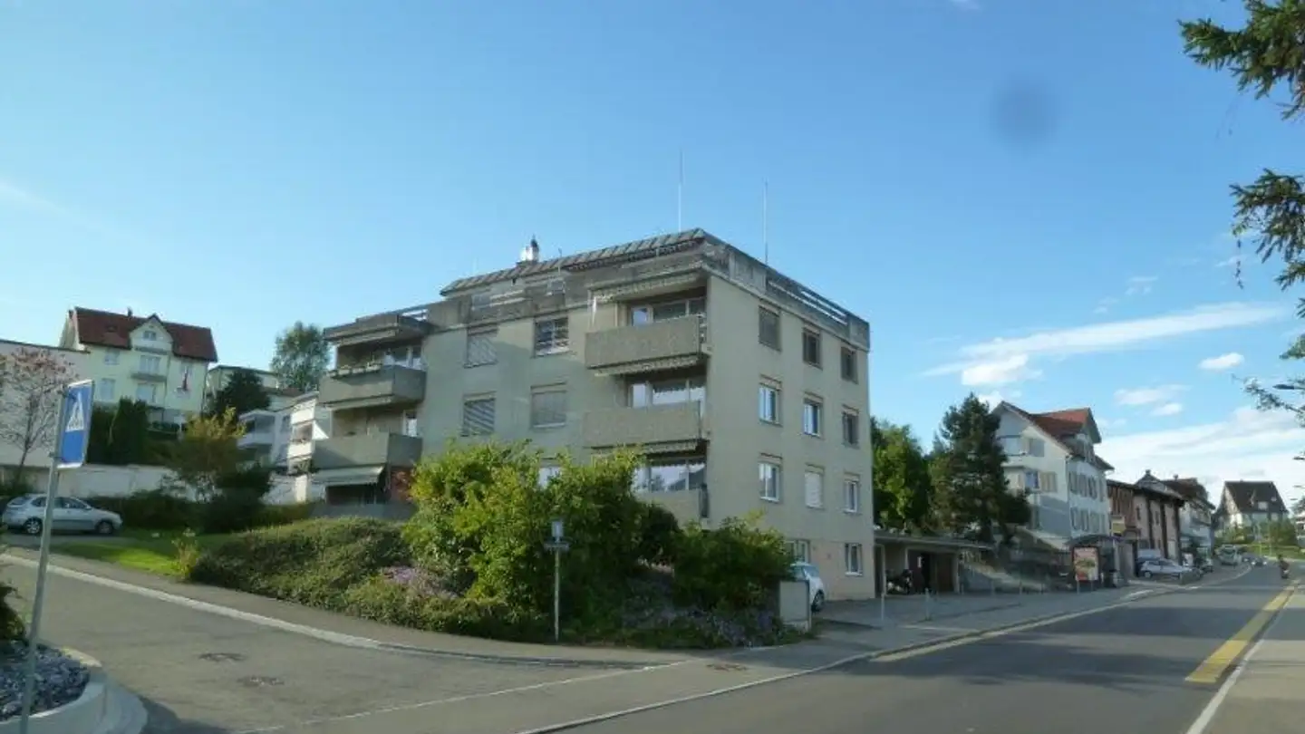 Place de parking extérieure à louer - St. Gallerstrasse 48, 9032 Engelburg
