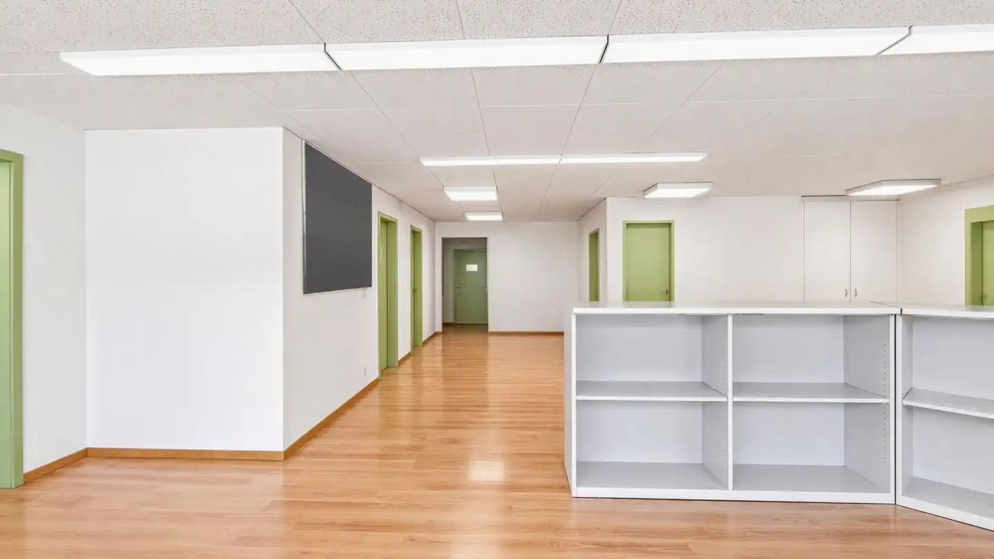 Commercial for rent - Untere Bahnhofstrasse 27, 8640 Rapperswil SG - Photo 4