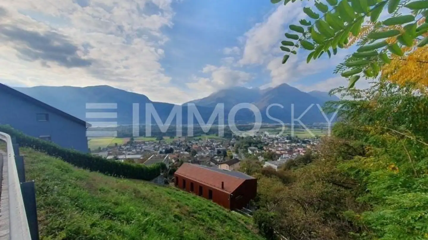 Terrain constructible à vendre - 6516 Cugnasco