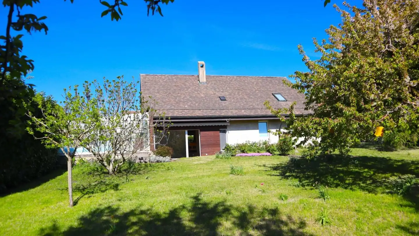 Single house for sale - 1352 Agiez