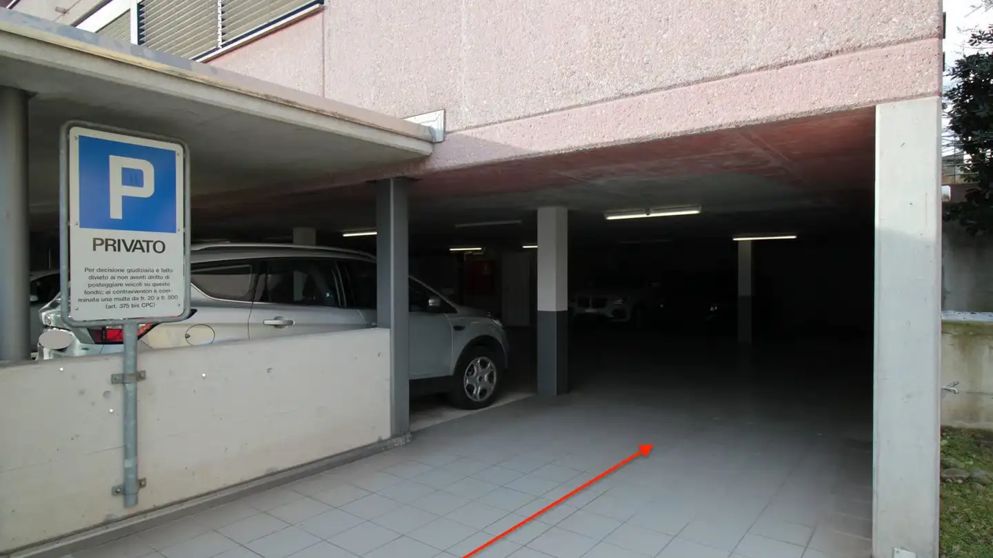Parcheggio coperto in affitto - Via Besso 66, 6900 Massagno - Foto 2