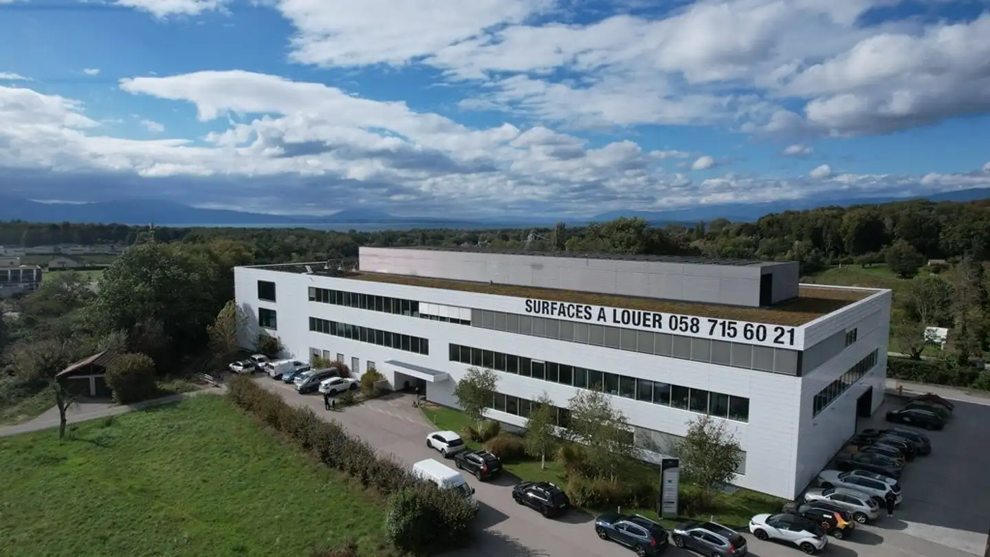 Outdoor parking space for rent - En Courta Rama 10, 1163 Etoy