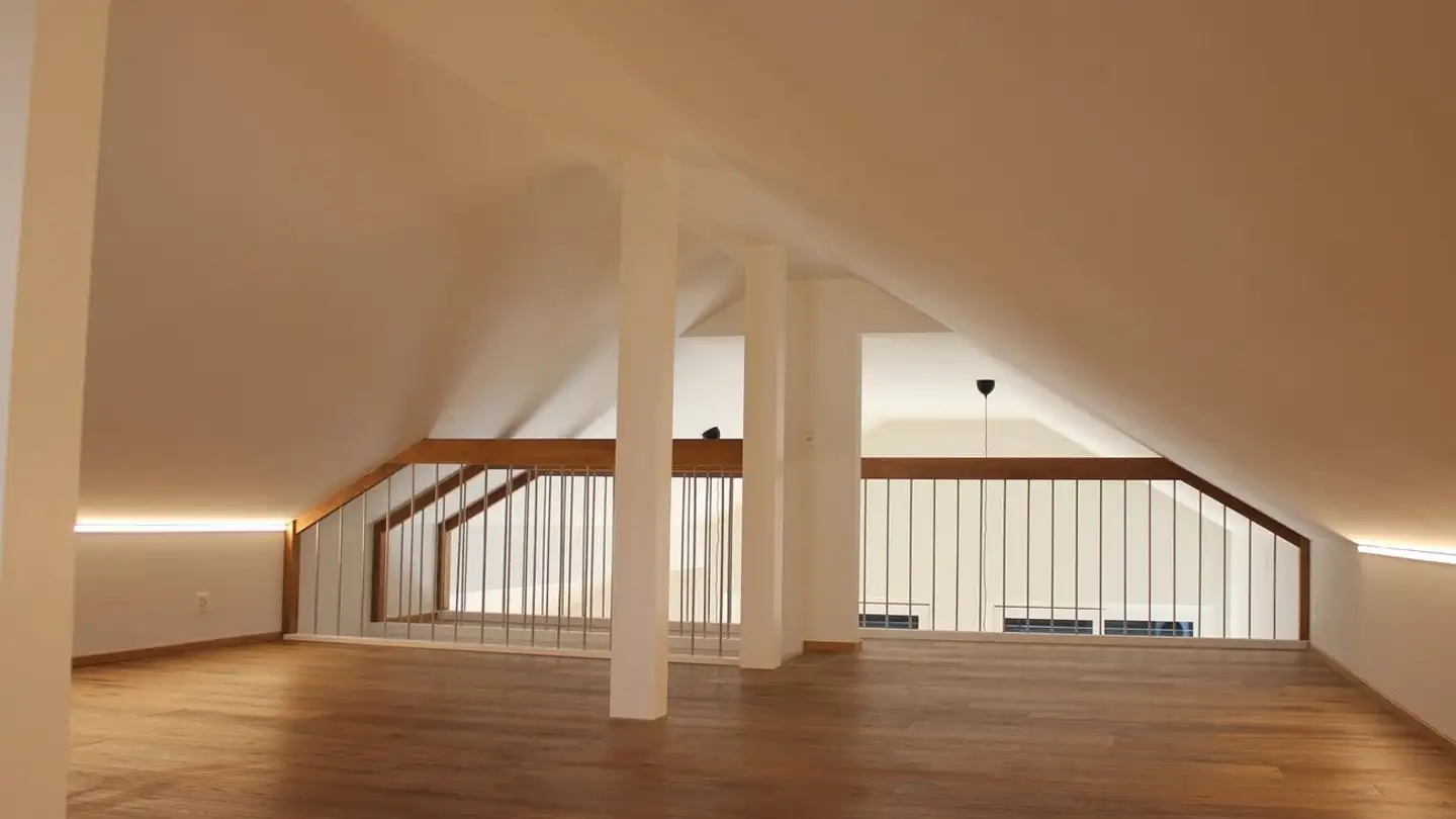 Dachgeschosswohnung mieten - Etzelstrasse 5, 8832 Wollerau - Foto 2
