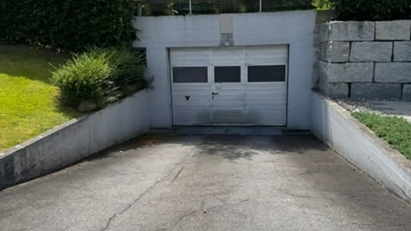 Place de parking souterraine à louer - Krauerhusstrasse, 6206 Neuenkirch