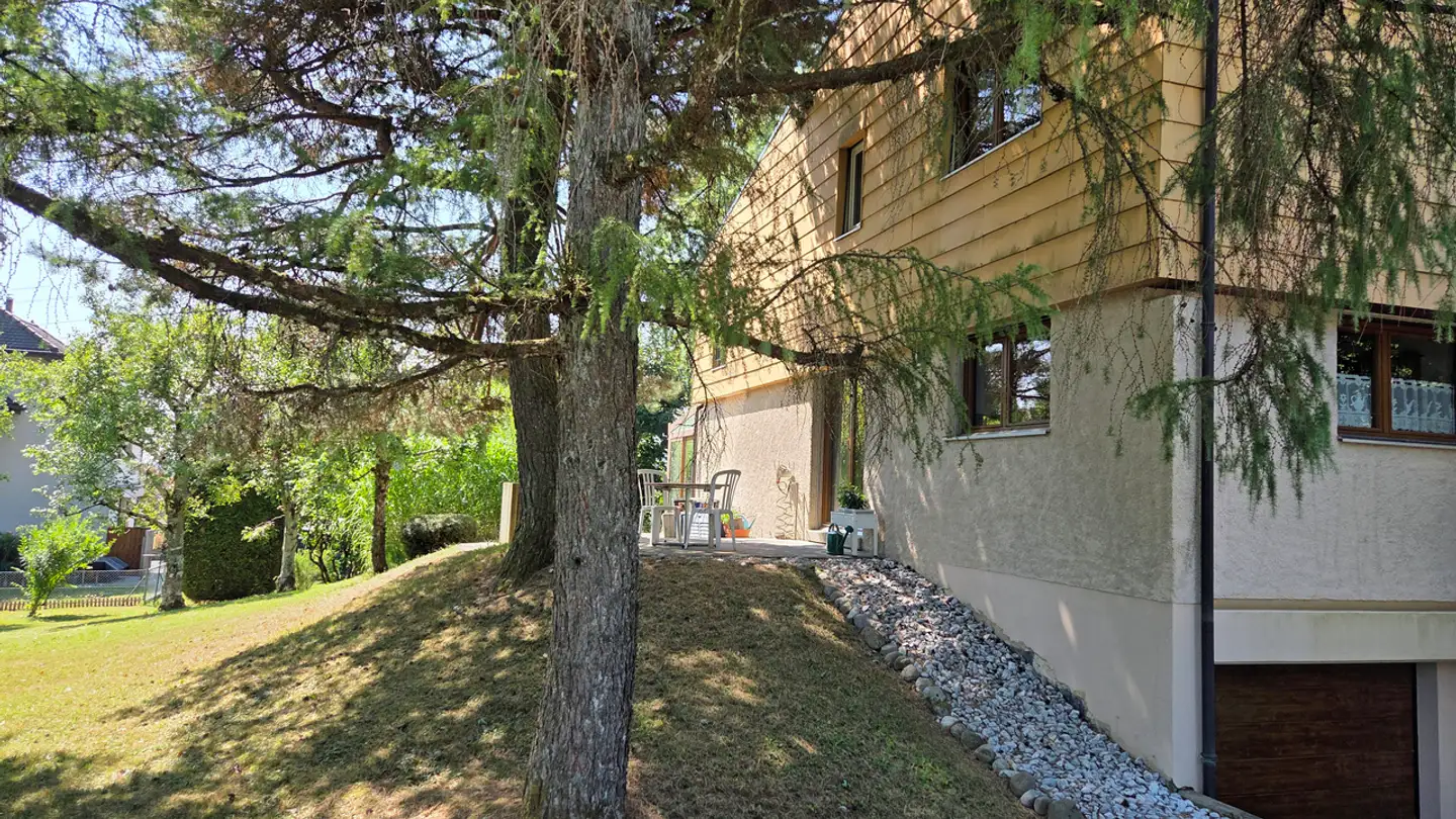 Row house for sale - 1073 Savigny - Photo 2