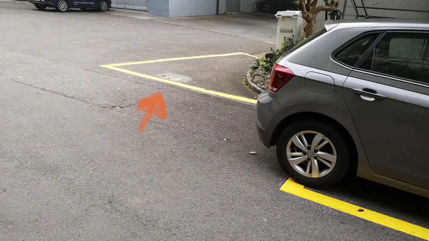 Outdoor parking space for rent - Wesemlinrain 10, 6006 Luzern